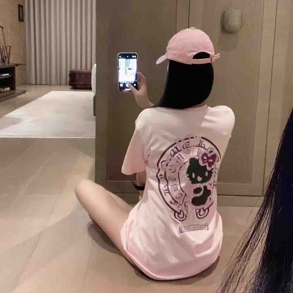 韓国語版ハローキティダイヤモンドプリントレディースTシャツY - Winter Clothing Korea のレビューと価格