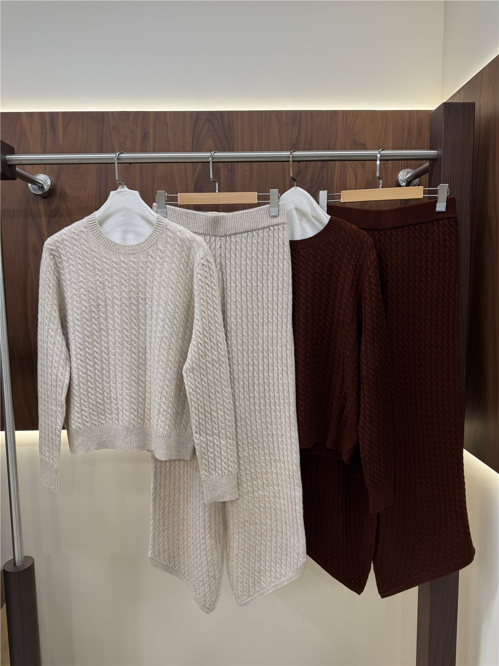 レディースケーブルニットカシミヤプルオーバーとゴムウエストカ - Winter Clothing Matching のレビューと価格