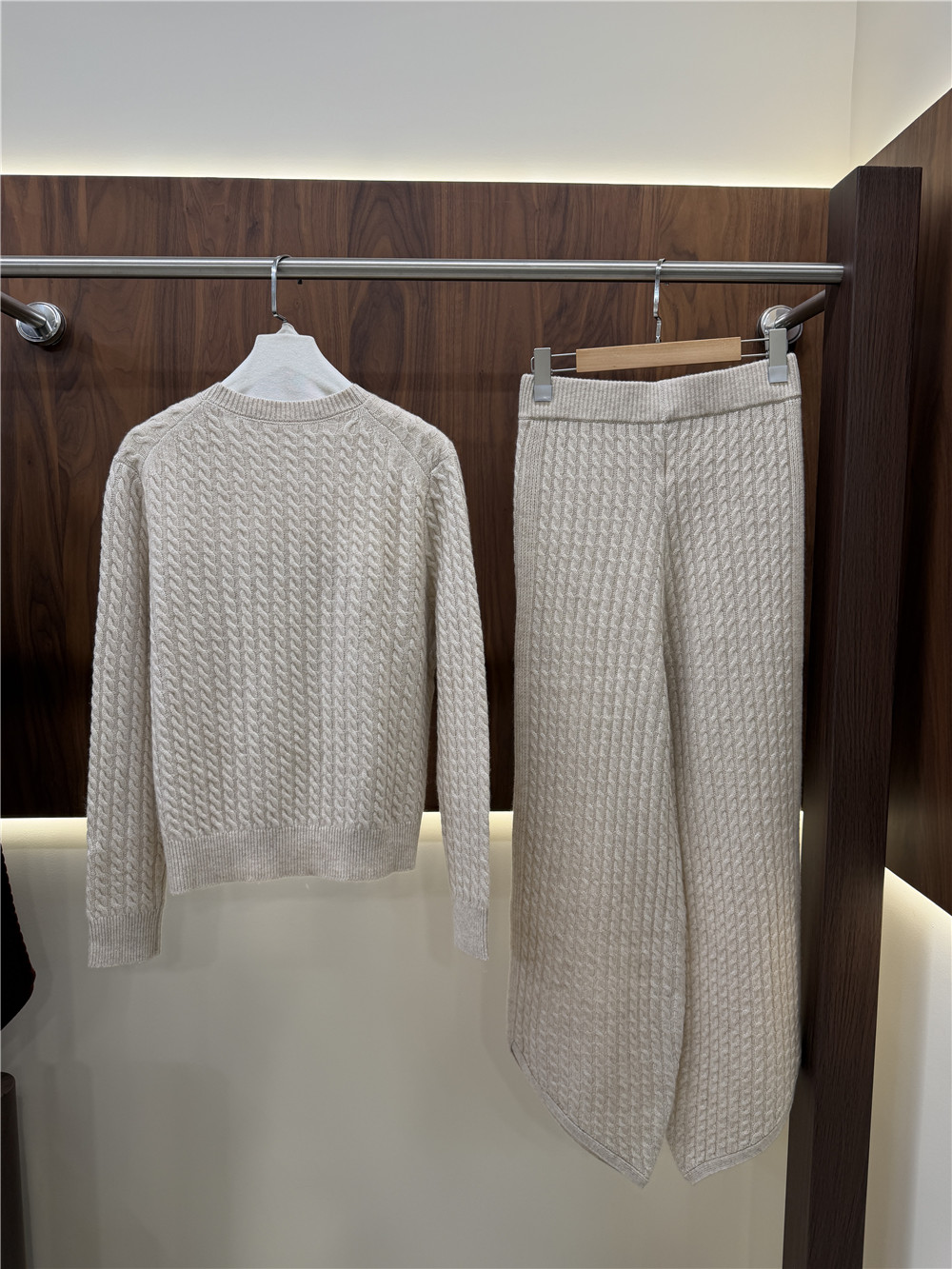 レディースケーブルニットカシミヤプルオーバーとゴムウエストカ - Winter Clothing Matching のレビューと価格