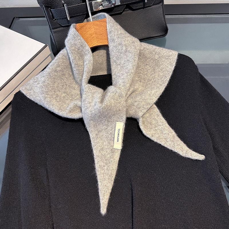 100% ウール韓国スタイルニット三角スカーフ女性冬暖かいス - Winter Clothing Korea のレビューと価格