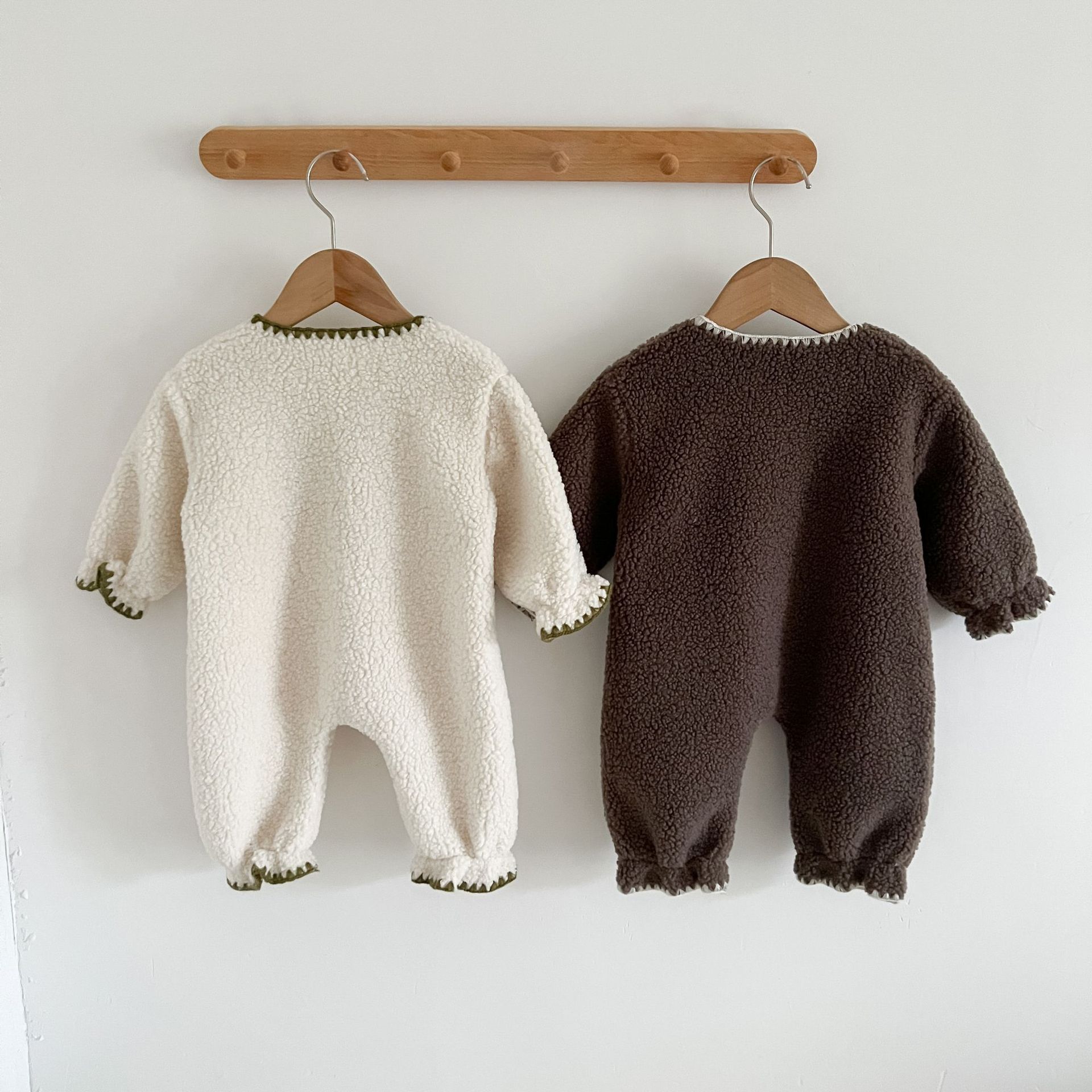 ぬいぐるみのような暖かいベビーロンパース、2026年秋冬新作 - Winter Clothing 1 Year Old のレビューと価格